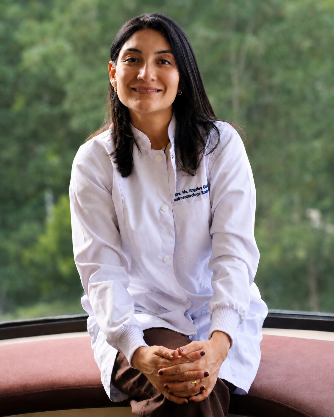 Dra. María de los Ángeles Campaña, gastroenteróloga endoscopista en Quito y Cumbayá